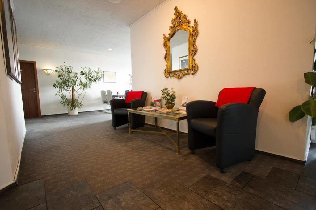 Hotel Sonnenkeller Neu-Ulm Esterno foto